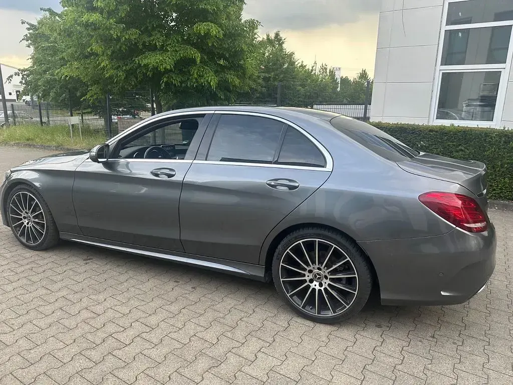 Gebraucht Mercedes C220 AMG 170 PS (125 kW) 2017 Grau Limousine