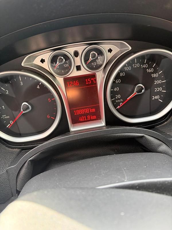 Gebraucht Ford Kuga 136 PS (100 kW) 2009 Weiß SUV