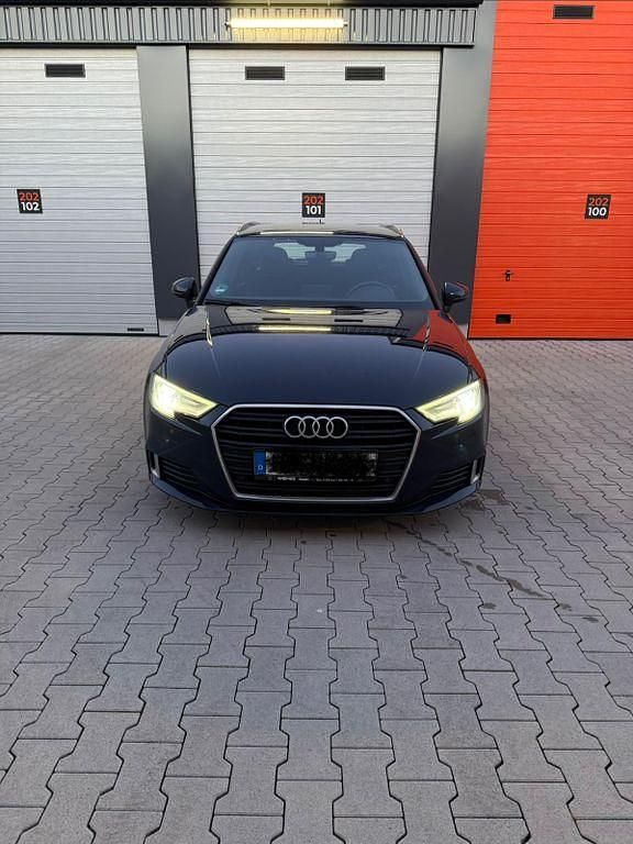 Gebraucht Audi A3 S-Line 150 PS (110 kW) 2017 Blau Limousine