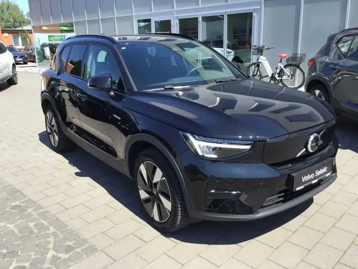 Gebraucht Volvo XC40 Plus 175 kW (238 PS) 2024 Schwarz SUV