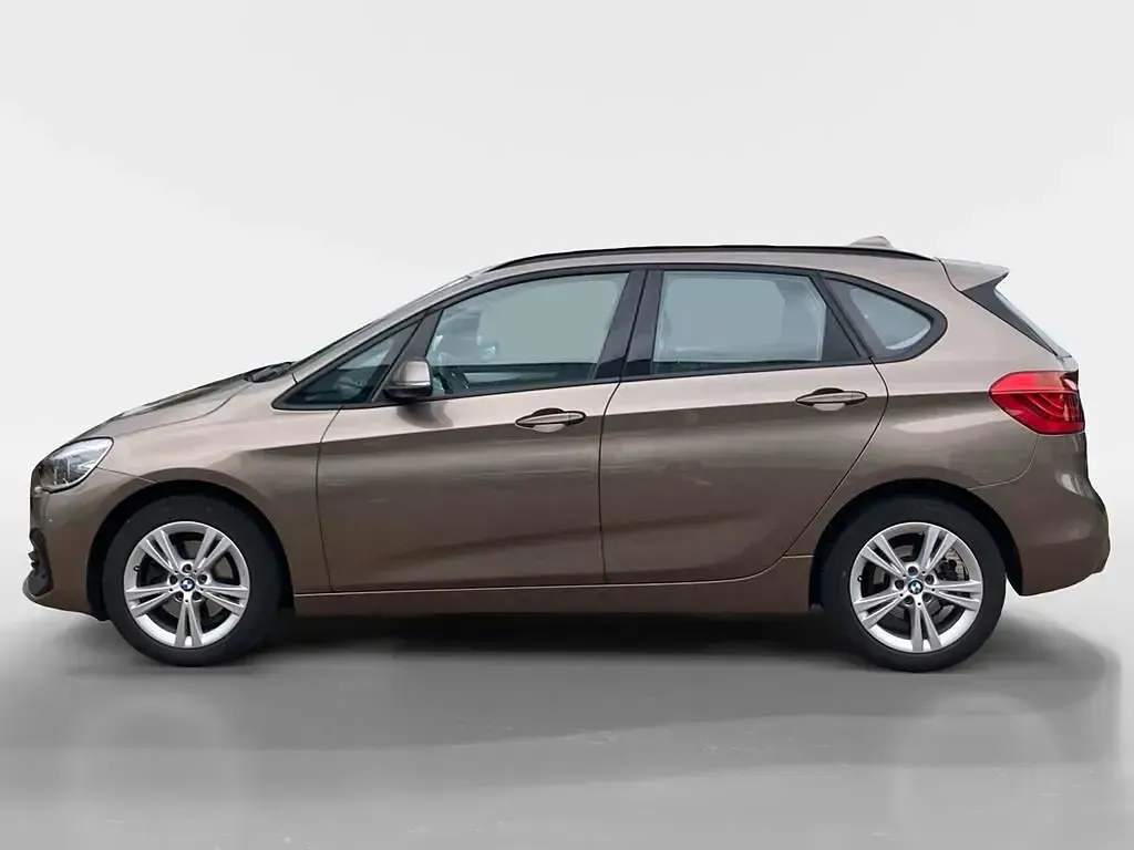 Gebraucht BMW 220 Advantage 192 PS (141 kW) 2018 Jucarobeige metallic Kombi