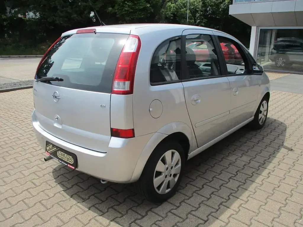 Gebraucht Opel Meriva Cosmo 125 PS (91 kW) 2005 Silber Van / Kleinbus
