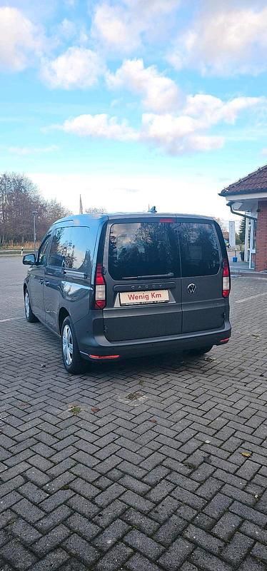 Gebraucht VW Caddy 102 PS (75 kW) 2022 Grau Van / Kleinbus