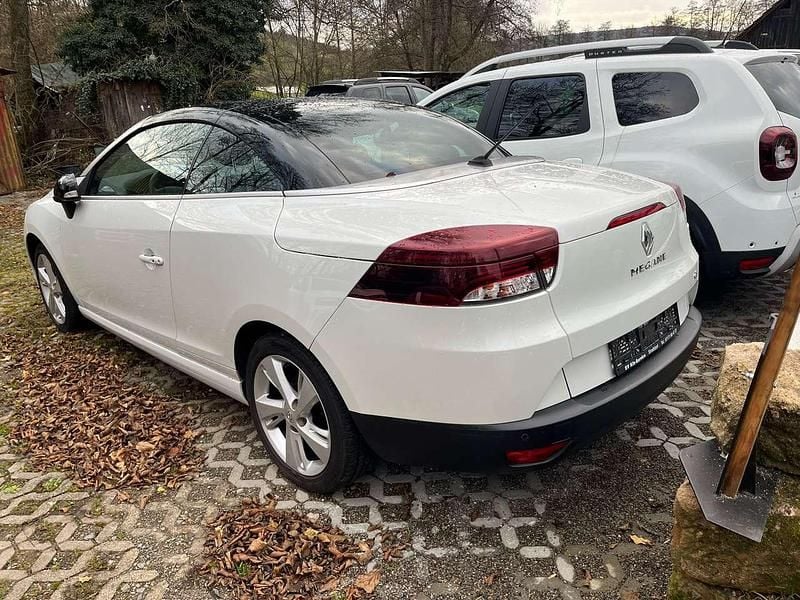 Gebraucht Renault Mégane Cabriolet Luxe 110 PS (80 kW) 2014 Weiss "nacre" Cabrio