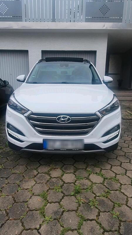 Weiß Gebraucht 2017 Hyundai Tucson SUV | 18.800 € (Fairer Preis) - Bild 1/4