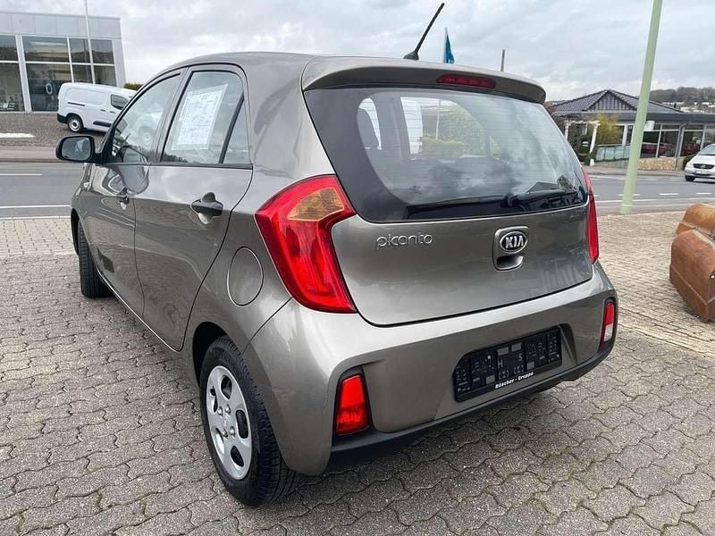 Gebraucht Kia Picanto Start 67 PS (49 kW) 2015 Silber Kleinwagen