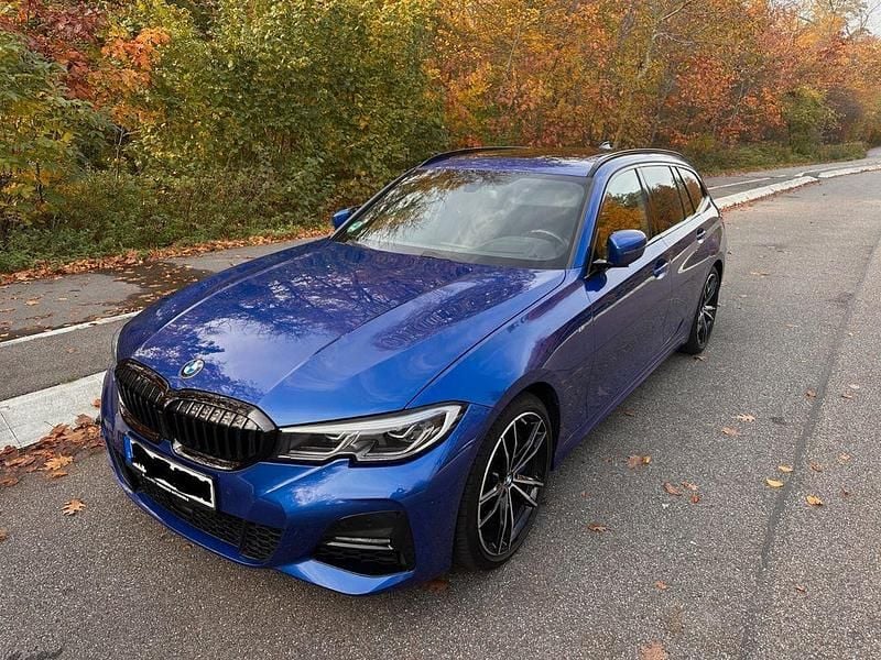 Blau Gebraucht 2021 BMW 330 M Sport Kombi | 34.000 € (Guter Preis) - Bild 1/4