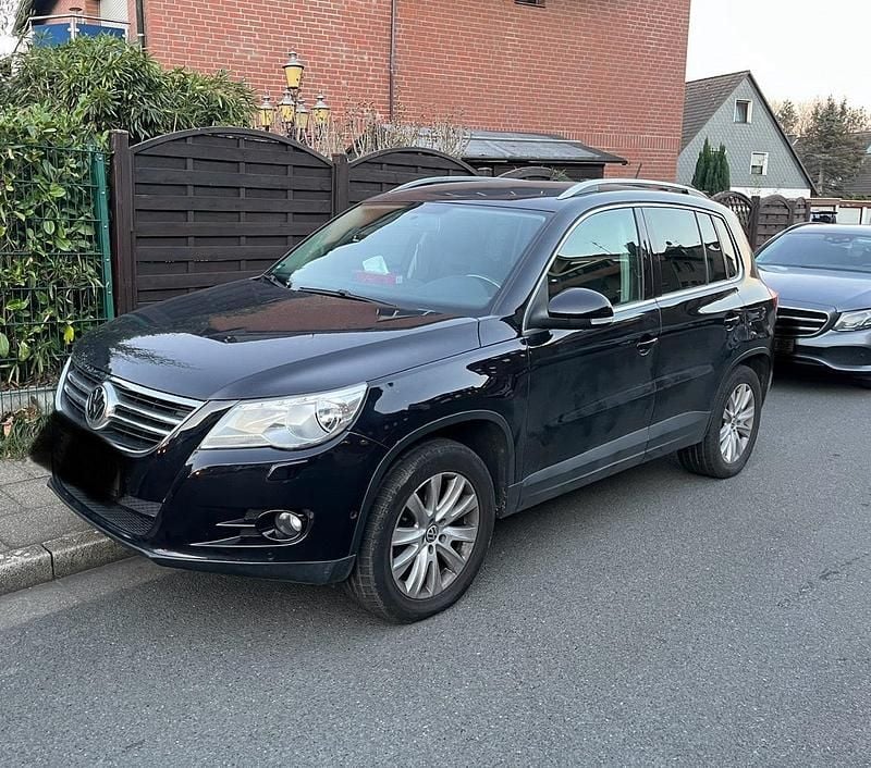 Schwarz Gebraucht 2009 VW Tiguan SUV | 8.250 € - Bild 1/4