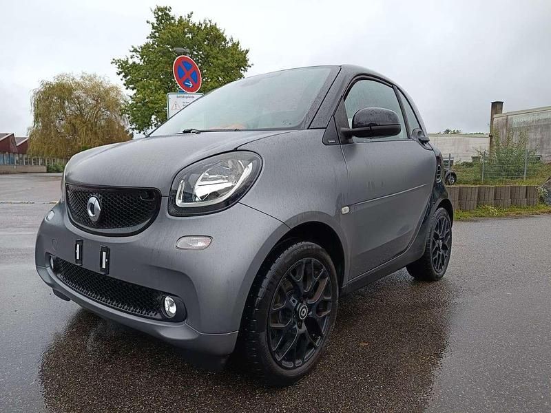 Schwarz Gebraucht 2015 Smart ForTwo Coupé Basis Coupé | 8.700 € (Fairer Preis) - Bild 1/4