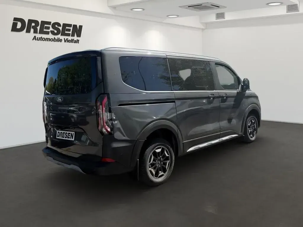 Ny Ford Tourneo Active 170 HK (125 kW) 2026 Grå MPV