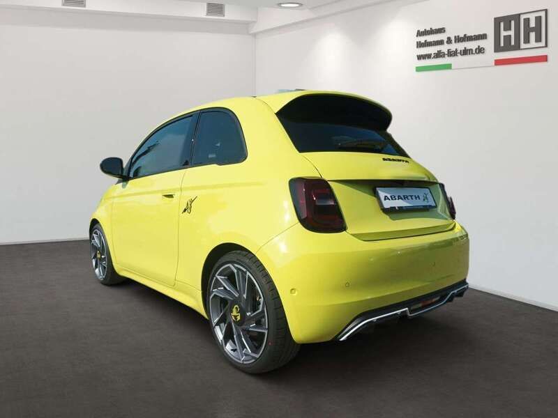 Gebraucht Abarth 500e Scorpionissima 114 kW (155 PS) 2023 Grün Kleinwagen