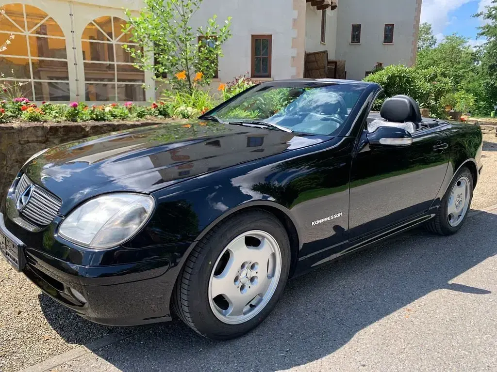 Second-hand Mercedes SLK200 163 CP (119 kW) 2000 Negru Cabrio