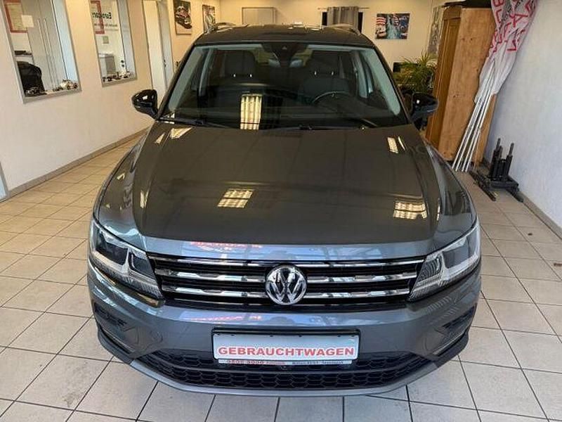 Gebraucht VW Tiguan Allspace IQ Drive 175 PS (128 kW) 2019 Platinum grey SUV