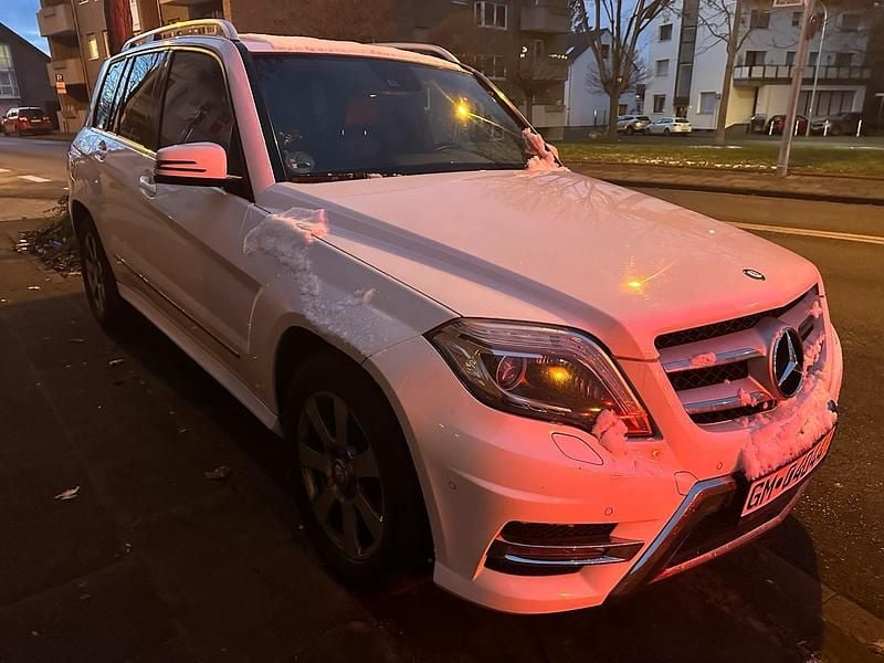 Weiß Gebraucht 2013 Mercedes GLK220 SUV | 6.999 € (Guter Preis) - Bild 1/4