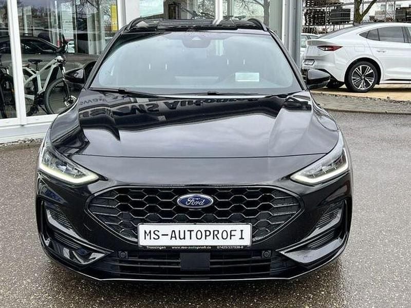 Gebraucht Ford Focus ST-Line X 125 PS (91 kW) 2023 Obsidianschwarz metallic (metallic) Kombi