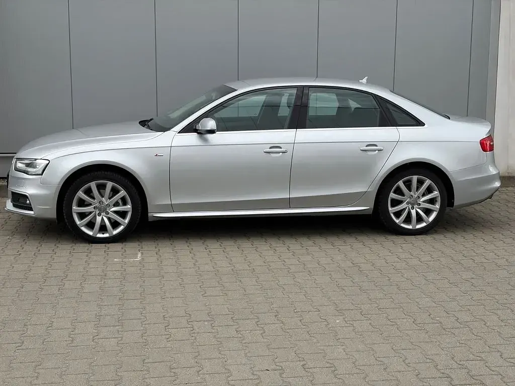 Gebraucht Audi A4 S-Line 150 PS (110 kW) 2013 Silber Limousine