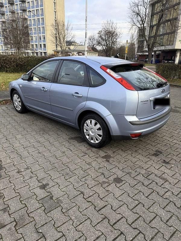 Gebraucht Ford Focus 101 PS (74 kW) 2006 Blau Limousine