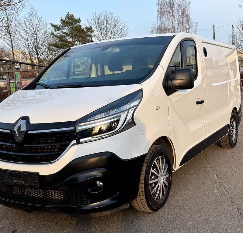 Gebraucht Renault Trafic 145 PS (106 kW) 2020 Weiß Van / Kleinbus
