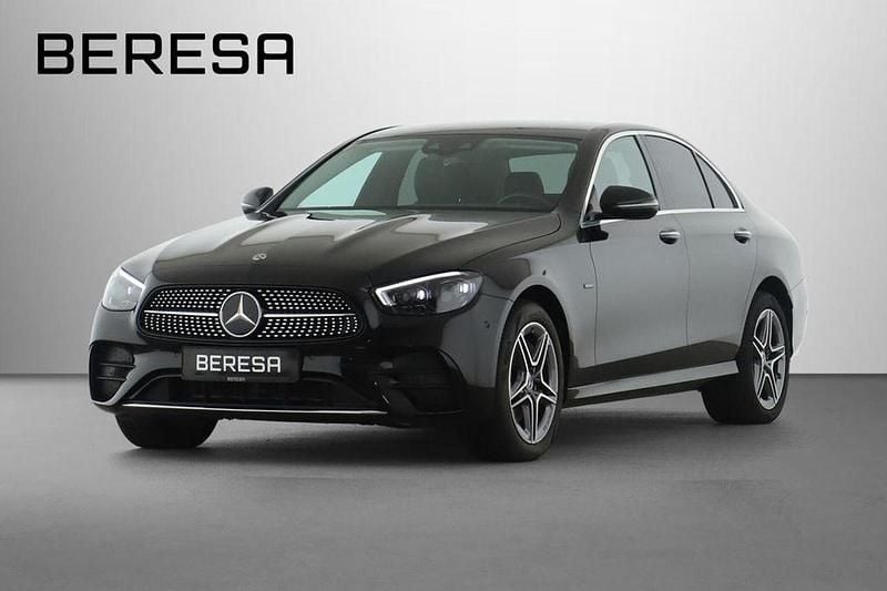 Schwarz Gebraucht 2020 Mercedes E300 AMG Limousine | 36.990 € (Fairer Preis) - Bild 1/4