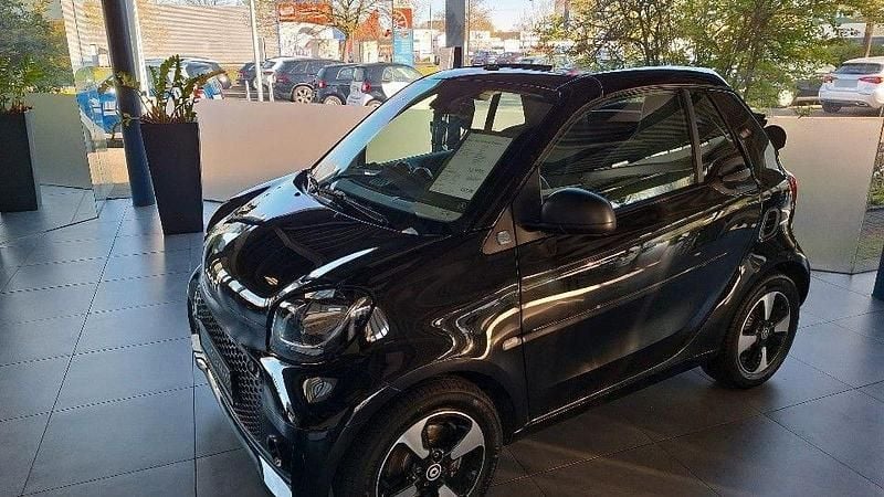 Gebraucht Smart ForTwo Coupé 60 kW (82 PS) 2021 Schwarz Cabrio