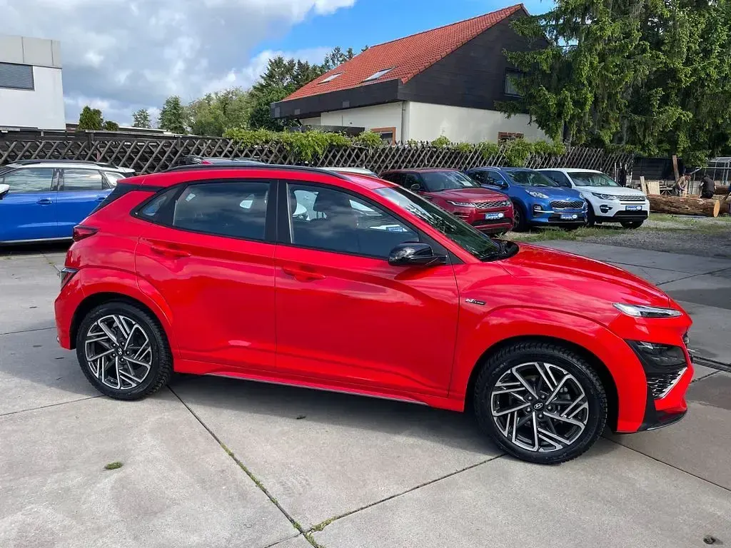 Gebraucht Hyundai Kona N Line 120 PS (88 kW) 2022 Rot SUV