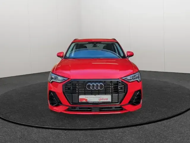 Gebraucht Audi Q3 S-Line 150 PS (110 kW) 2024 Gelb SUV