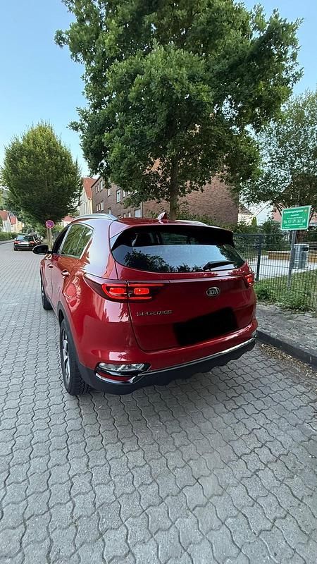Rot Gebraucht 2019 Kia Sportage SUV | 13.900 € (Guter Preis) - Bild 1/4