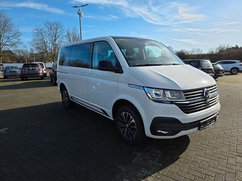 Gebraucht VW Caravelle Trendline 150 PS (110 kW) 2022 Weiß Van / Kleinbus