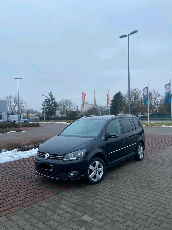 Gebraucht VW Touran 140 PS (102 kW) 2011 Schwarz Van / Kleinbus