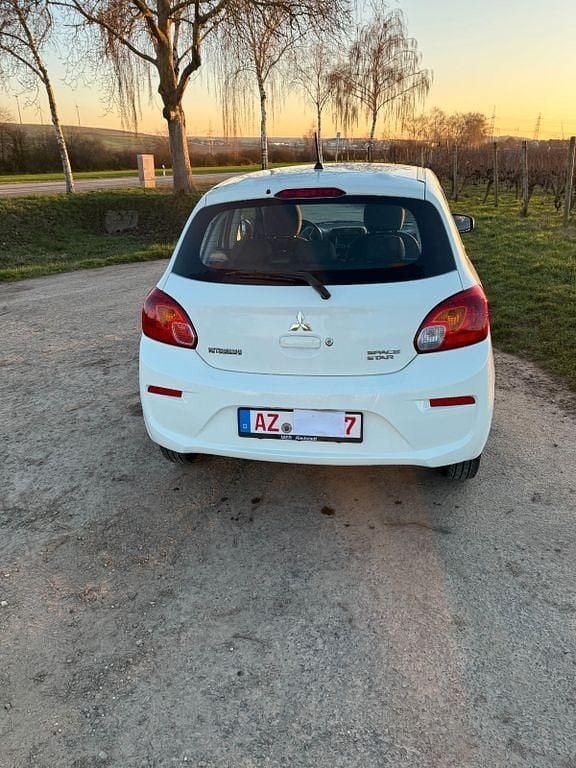 Gebraucht Mitsubishi Space Star Basis 71 PS (52 kW) 2019 Weiß Kleinwagen