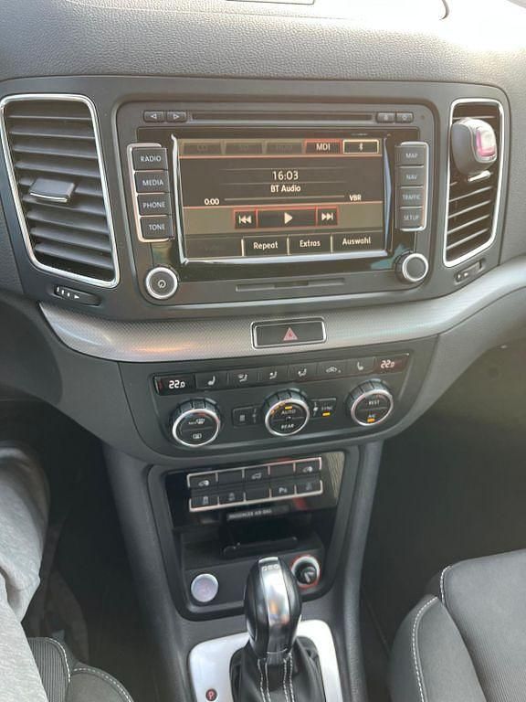 Gebraucht VW Sharan 170 PS (125 kW) 2013 Weiß Van / Kleinbus