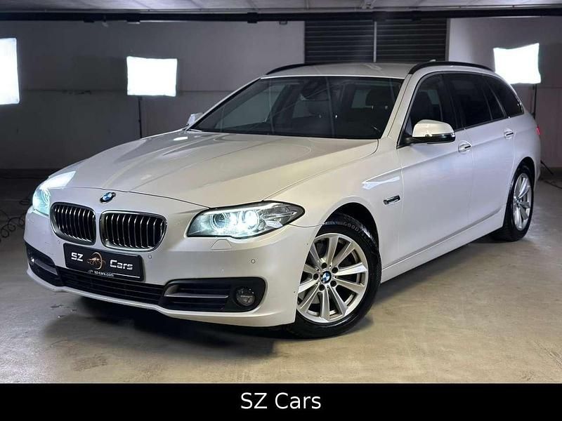 Weiß Gebraucht 2015 BMW 520 Sport Line Kombi | 9.999 € (Superpreis) - Bild 1/4