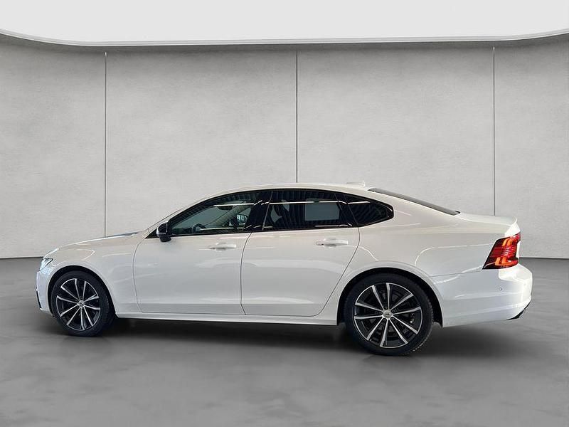Gebraucht Volvo S90 Momentum 235 PS (172 kW) 2022 Crystal whitepearl 707 Limousine