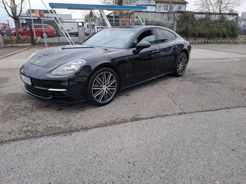 Schwarz Gebraucht 2018 Porsche Panamera 4S Limousine | 51.650 € - Bild 1/4