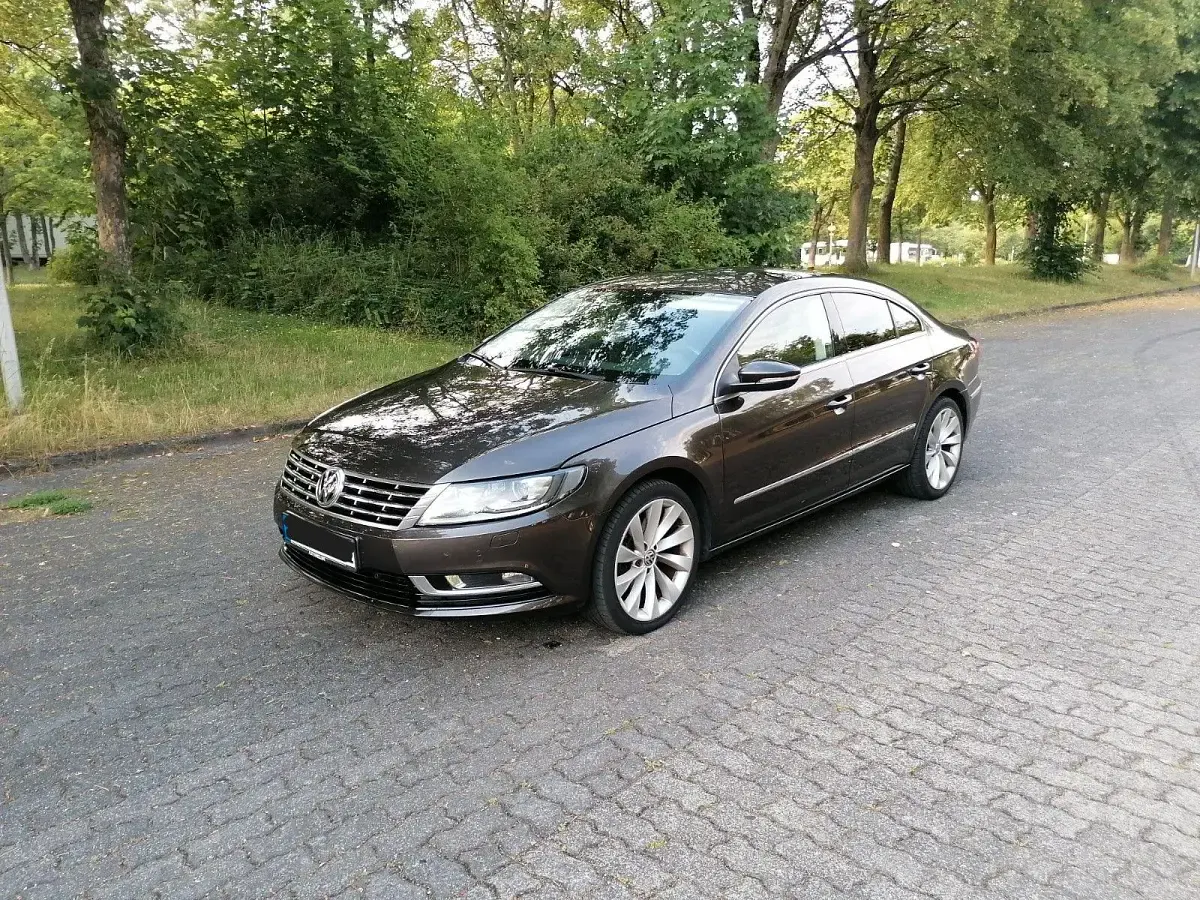 Gebraucht VW Passat 160 PS (117 kW) 2015 Braun Coupé