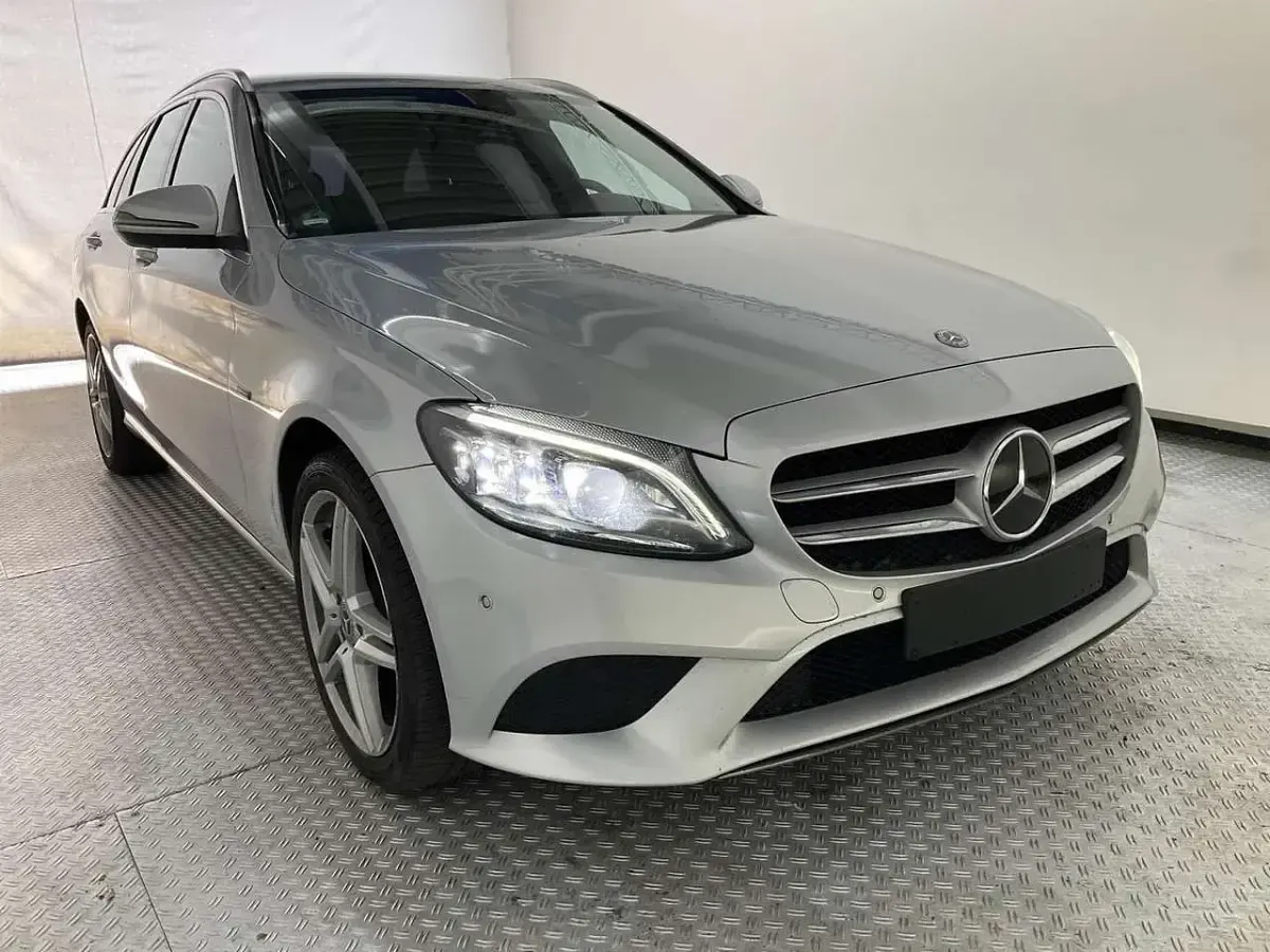 Gebraucht Mercedes C300 Avantgarde 245 PS (180 kW) 2020 Iridiumsilber Kombi
