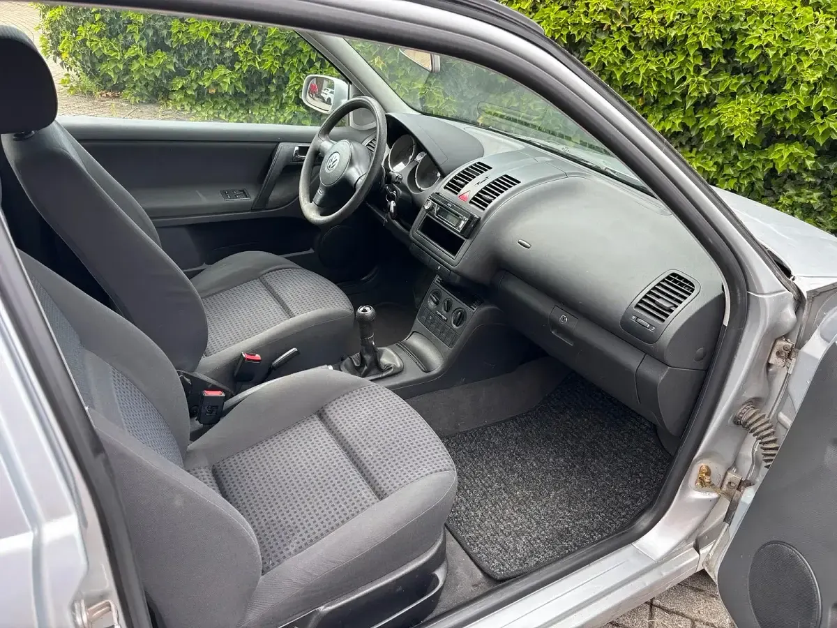 Gebraucht VW Polo 75 PS (55 kW) 2001 Silber Kleinwagen