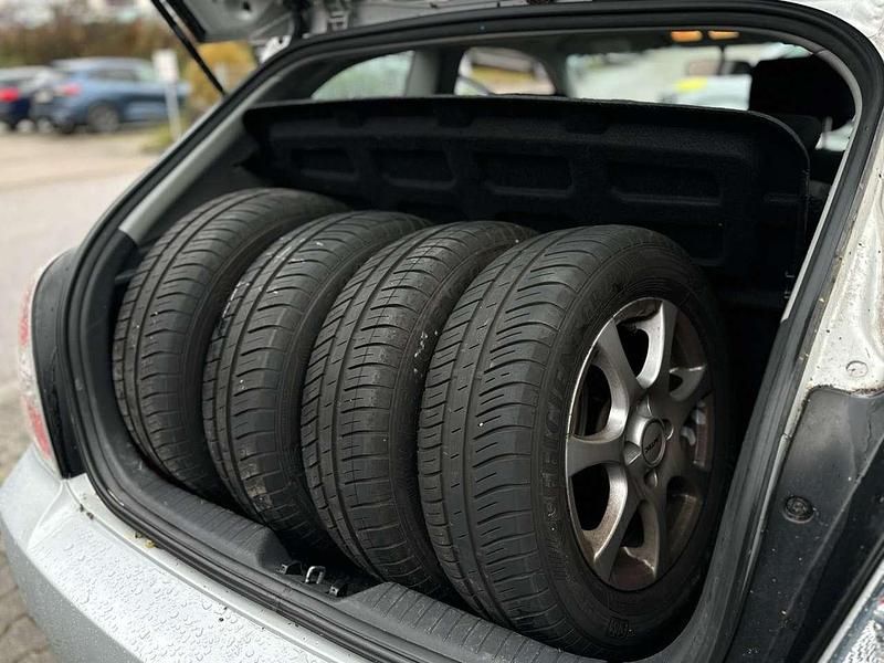 Second-hand Hyundai Accent 97 CP (71 kW) 2007 Argintiu Berlinǎ
