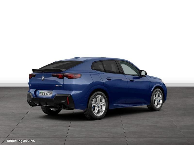 Portimao blau Gebraucht 2024 BMW X2 Luxury Line SUV | 58.914 € - Bild 1/3
