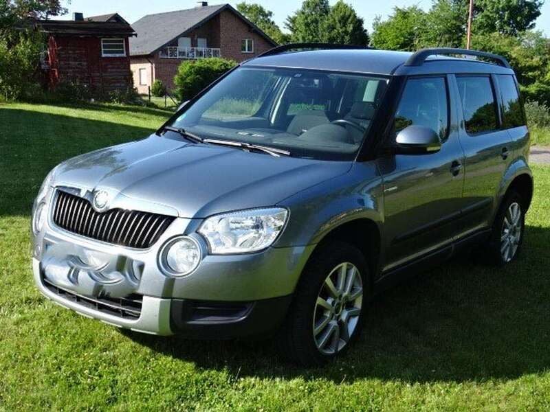 Grau Gebraucht 2012 Skoda Yeti Ambition SUV | 9.990 € (Fairer Preis) - Bild 1/4