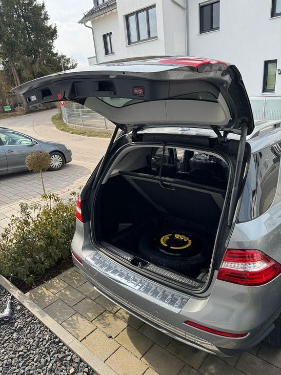 Gebraucht Mercedes ML350 258 PS (189 kW) 2014 Silber SUV