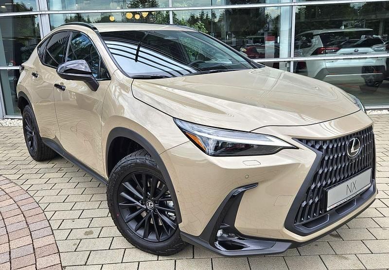 Saharabeige metallic Neu 2025 Lexus NX450h+ E-FOUR SUV | 62.890 € (Guter Preis) - Bild 1/4
