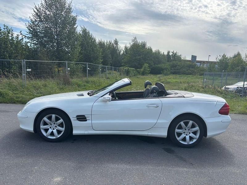 Gebraucht Mercedes SL350 245 PS (180 kW) 2004 Alabasterweiss  unilack Cabrio