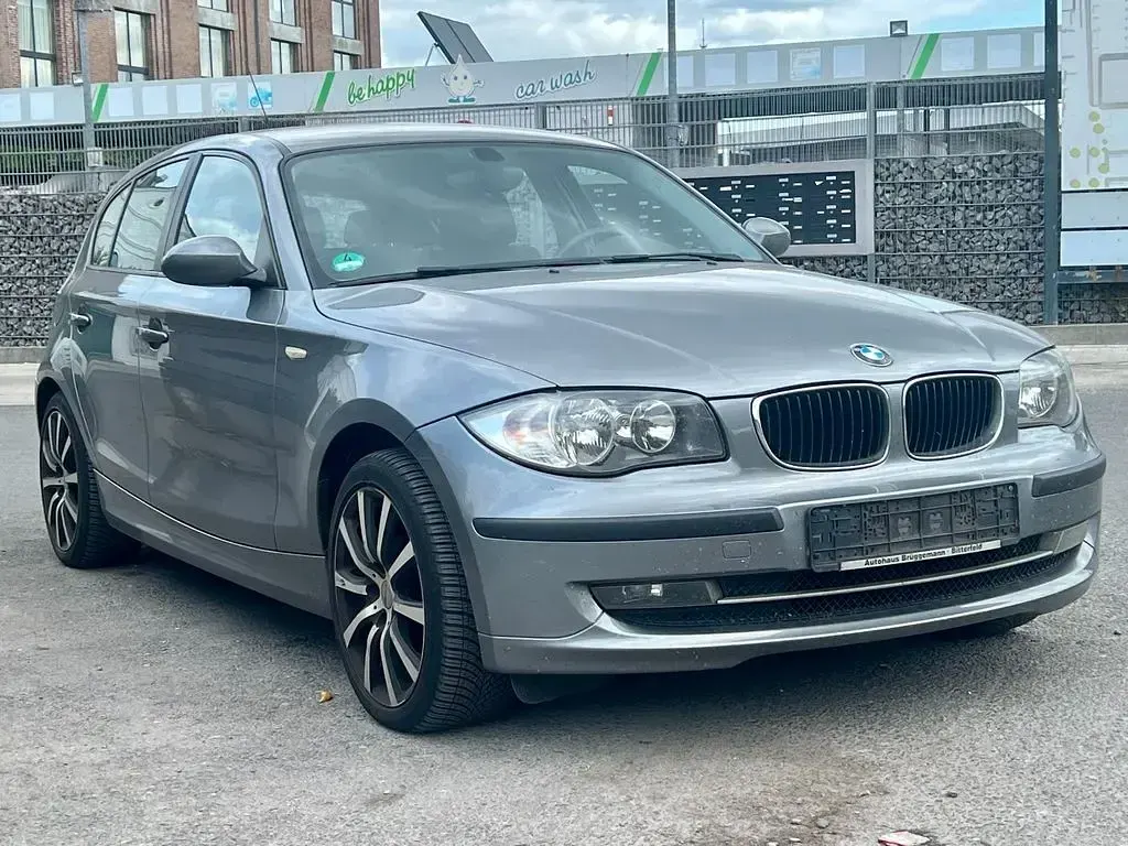 Gebraucht BMW 116 122 PS (89 kW) 2009 Grau Kleinwagen