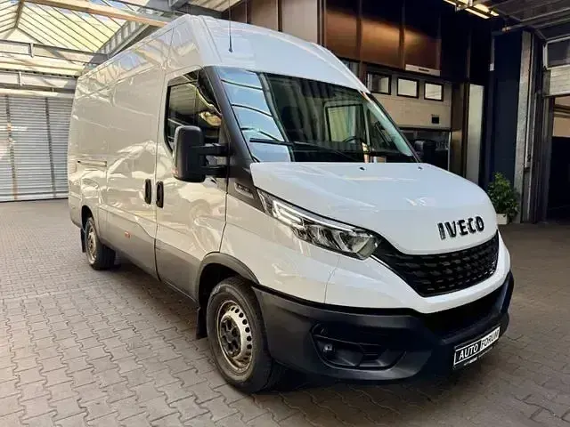 Gebraucht Iveco Daily 180 PS (132 kW) 2022 White ic 194 Van / Kleinbus
