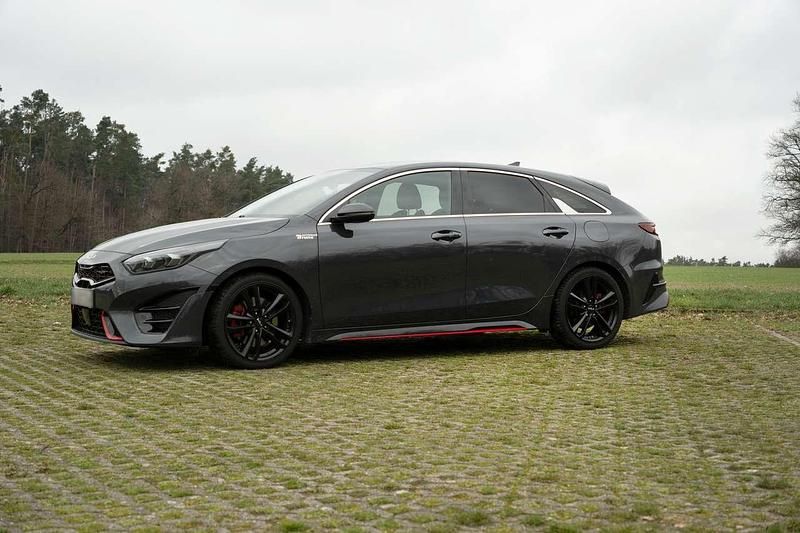 Gebraucht Kia ProCeed GT 204 PS (150 kW) 2022 Schwarz Kombi