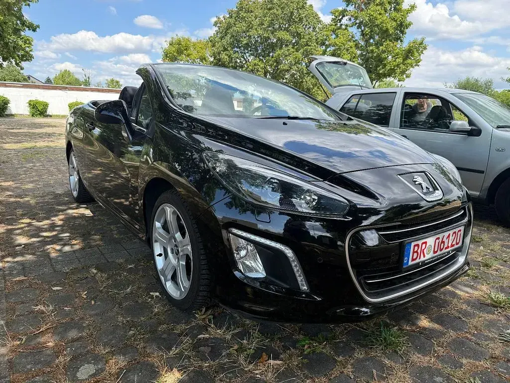 Gebraucht Peugeot 308 CC Allure 156 PS (114 kW) 2014 Schwarz Cabrio