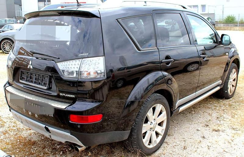Gebraucht Mitsubishi Outlander 140 PS (102 kW) 2008 Schwarz SUV
