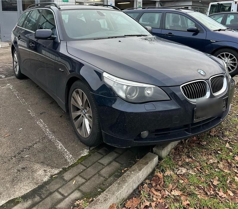 Blau Gebraucht 2006 BMW 525 Kombi | 1.300 € (Superpreis) - Bild 1/4