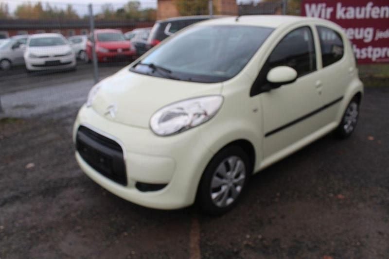 Gelb Gebraucht 2011 Citroën C1 Style Kleinwagen | 4.999 € (Fairer Preis) - Bild 1/4